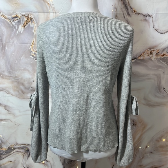 American Eagle Outfitters Gray Long Sleeve Sweater Sleeves that Tie Size M - Picture 5 of 13